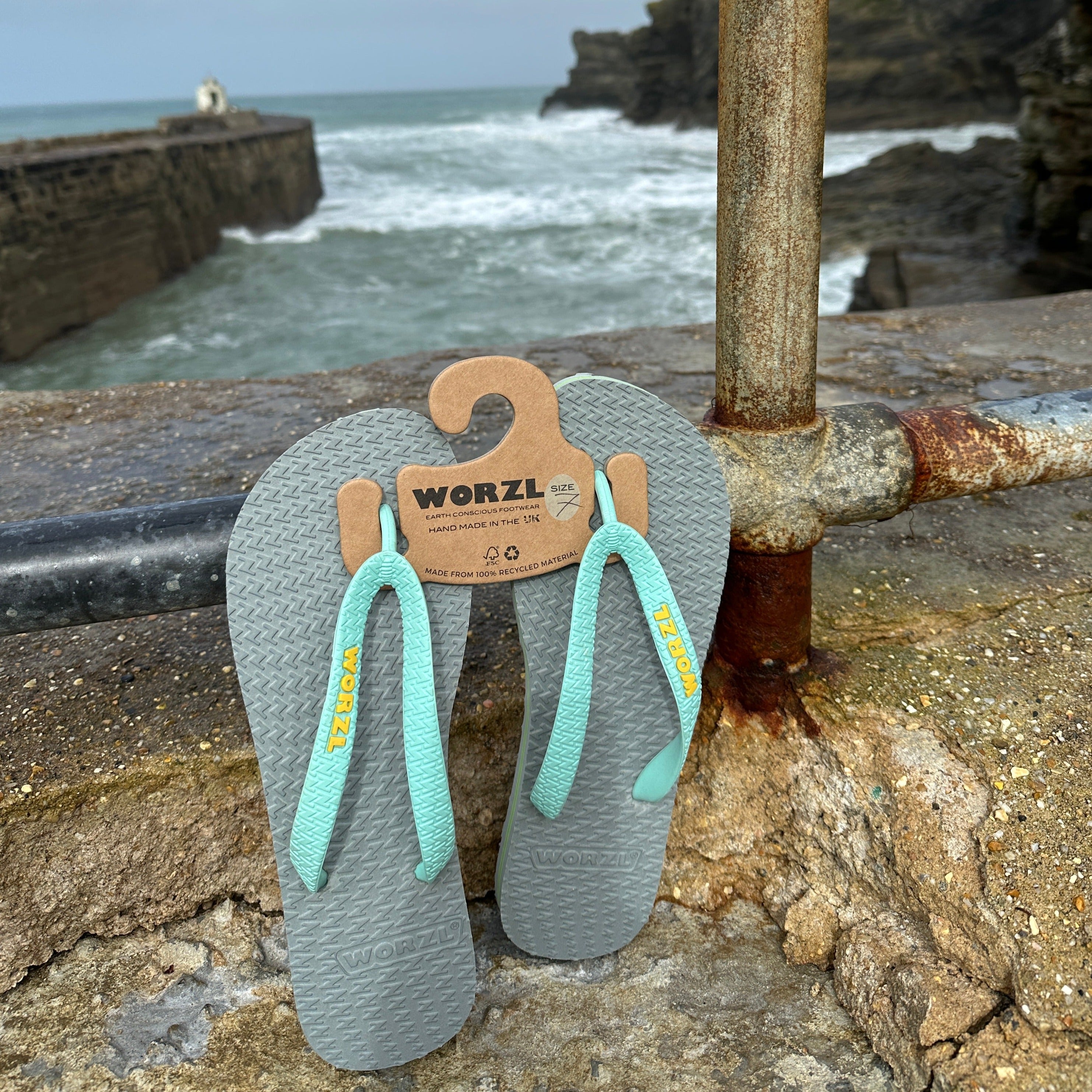Mens non plastic biodegradable rubber flip flops made in the UK. Worzl